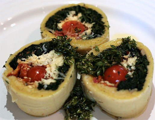 rotolo with nettles and tomatoes by Carl Legge from http://llynlines.blogspot.com/ rotolo by Carl Legge from http://llynlines.blogspot.com/
