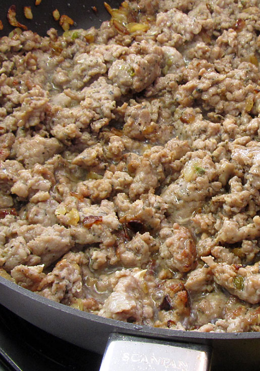 making sausage pasta sauce cooking sausage for pasta sauce